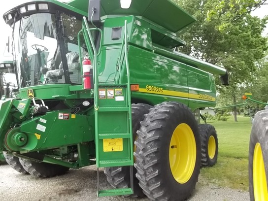 2005 John Deere 9660 STS