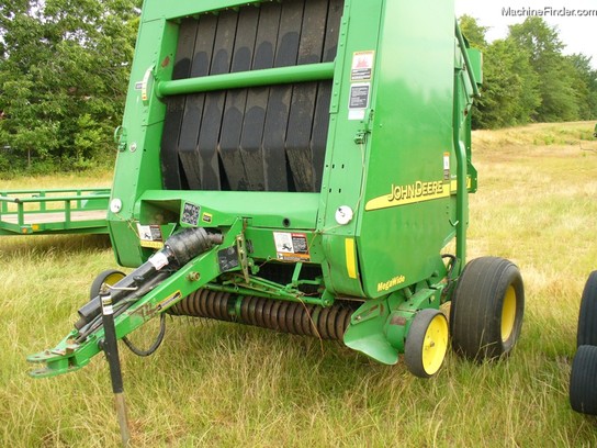 2004 John Deere 567