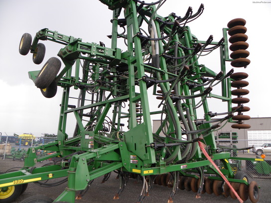 2003 John Deere 1820