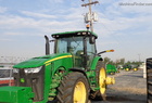 2011 John Deere 8260R