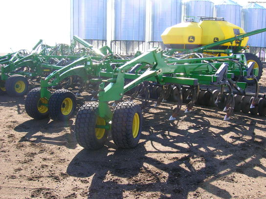 2008 John Deere 1830