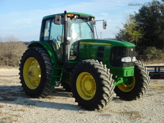 2010 John Deere 7330