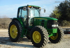 2010 John Deere 7330