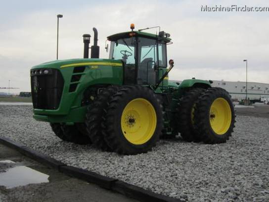 2011 John Deere 9230