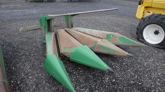 2005 John Deere 3 Row Corn Head