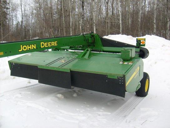 2009 John Deere 946