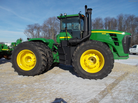 2010 John Deere 9430