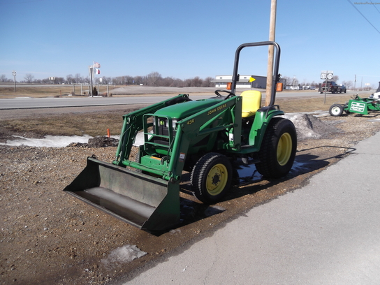 2000 John Deere 4400