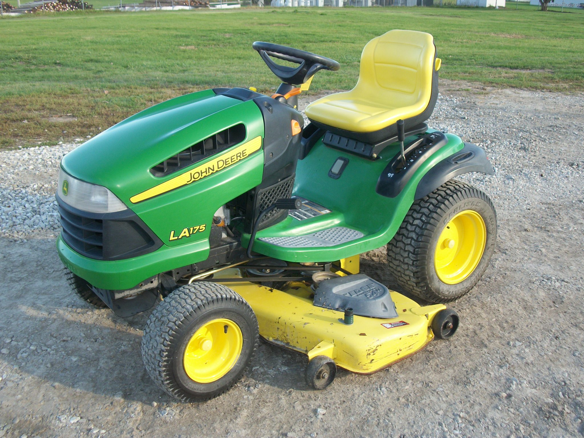 2010 John Deere LA175 Lawn & Garden and Commercial Mowing John Deere