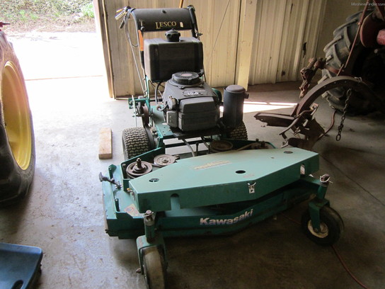 Lesco 1548 WALK BEHIND Lawn & Garden and Commercial Mowing - John Deere