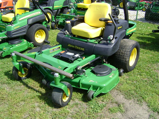 2007 John Deere 777   