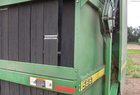 2000 John Deere 566