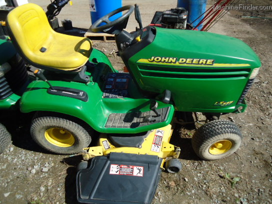 2000 John Deere LX277