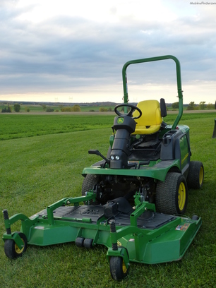 2011 John Deere 1445