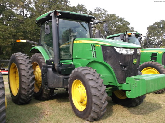 2012 John Deere 7215R