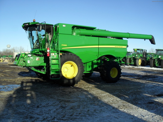 2012 John Deere S680