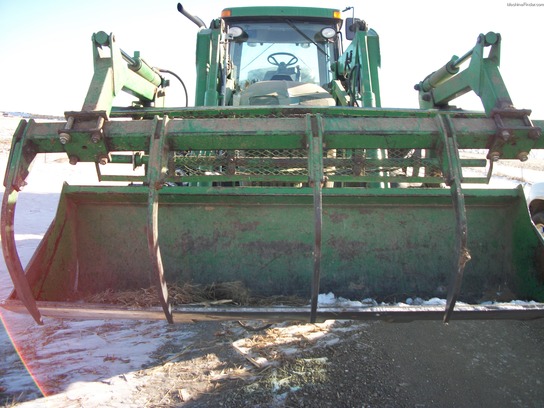 2006 John Deere 746