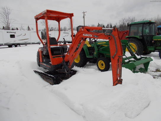 2003 Kubota kx412v