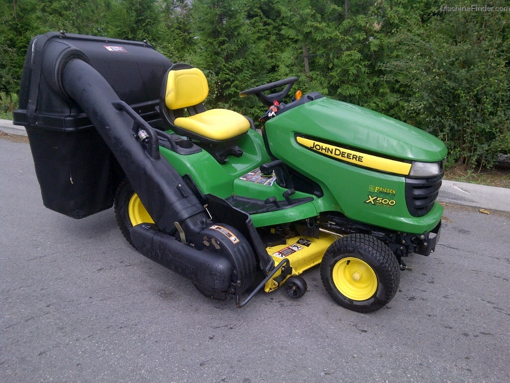 2007 John Deere X500 Lawn & Garden and Commercial Mowing John Deere