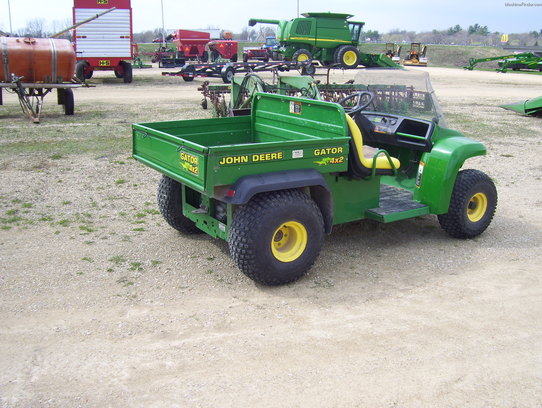  John Deere 4X2