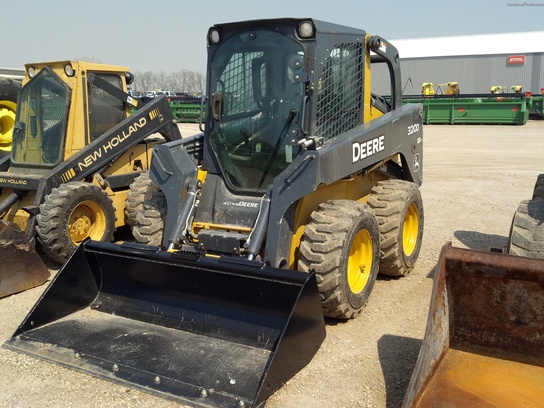 2011 John Deere 320D