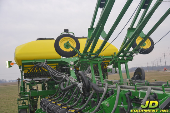 2011 John Deere 1770NT
