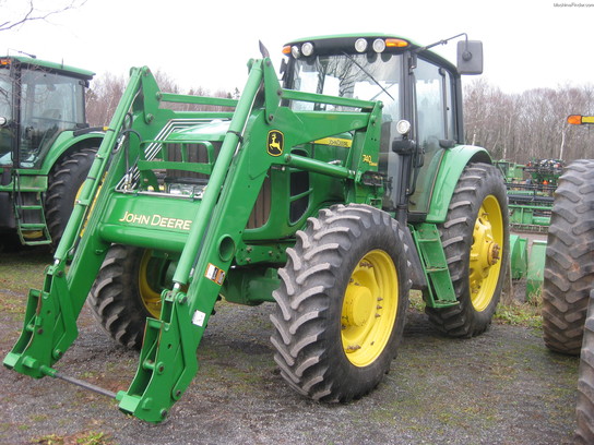 2009 John Deere 7130