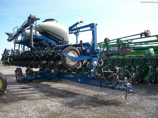 2010 Kinze 3660