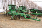 2002 John Deere 2700