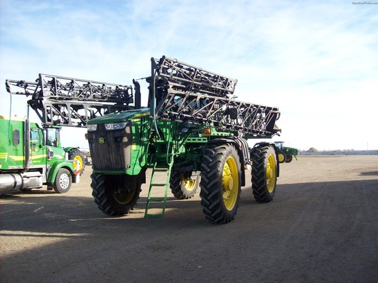 2011 John Deere 4940