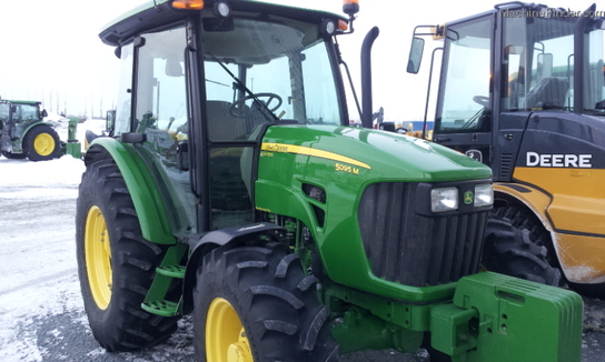 2011 John Deere 5095M