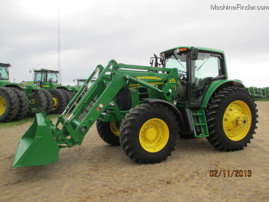 2011 John Deere 7330