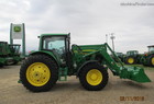 2011 John Deere 7330