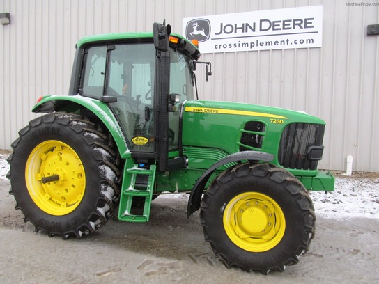 2012 John Deere 7230