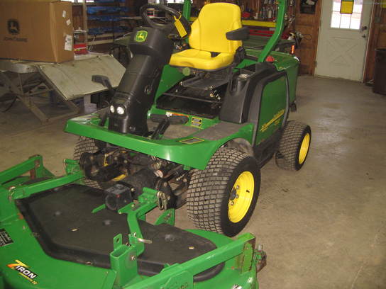 2004 John Deere 1435