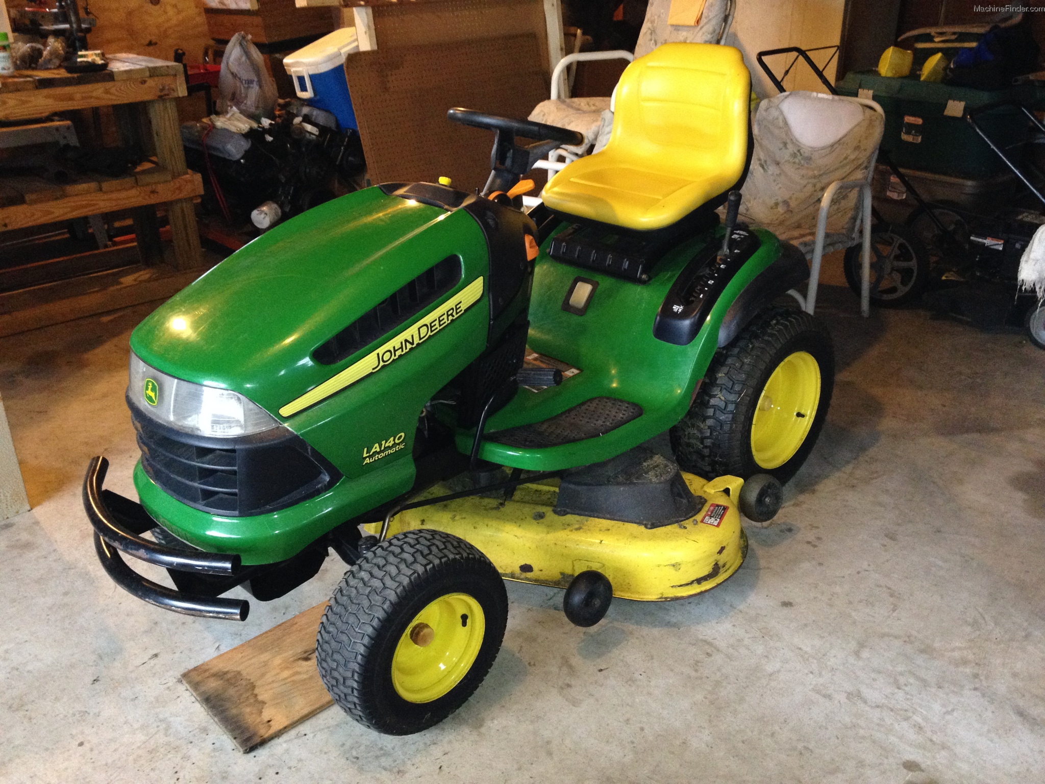 2008 John Deere LA140 Lawn & Garden and Commercial Mowing John Deere