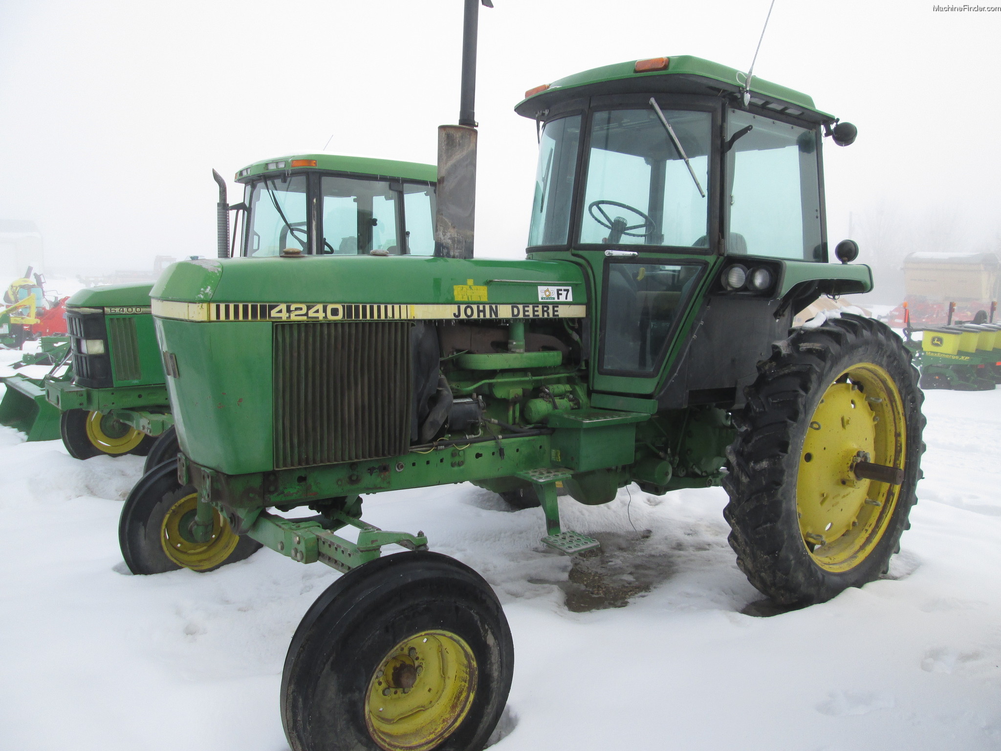 John Deere 4240 Tractors Row Crop (+100hp) John Deere MachineFinder