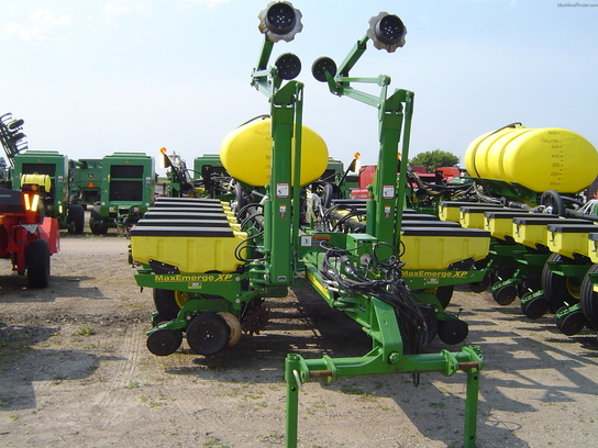 2012 John Deere 1770