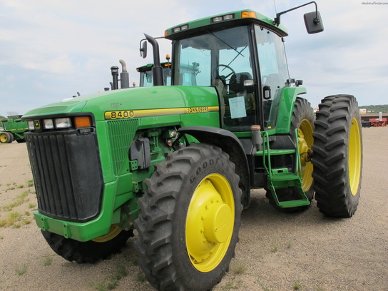 1997 John Deere 8400