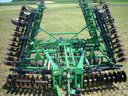 2003 John Deere 726