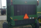 2002 John Deere 567