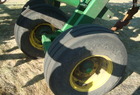 2010 John Deere 2700