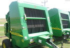 2001 John Deere 567