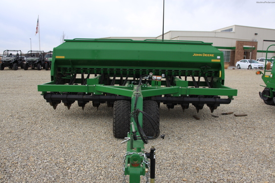 2012 John Deere 1590