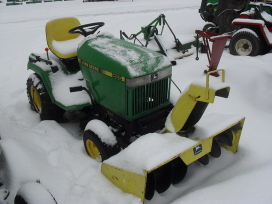 1992 John Deere 265