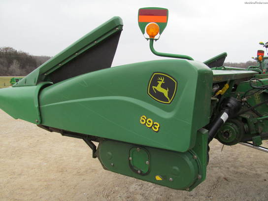 2007 John Deere 693