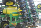 2004 John Deere 1890