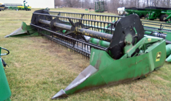  John Deere 220