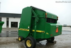 2001 John Deere 567
