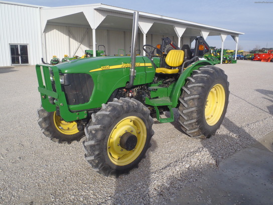 2007 John Deere 5225